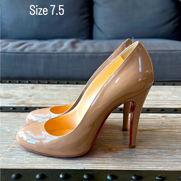 Size 7.5 (38) Christian Louboutin Nude Patent Pumps - Picture 1 of 5